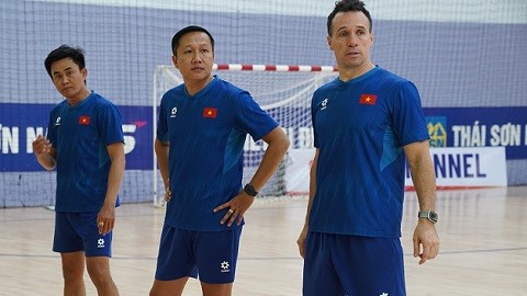 HLV Diego Giustozzi: ‘ĐT futsal Việt Nam có thể thắng các đối thủ’ 